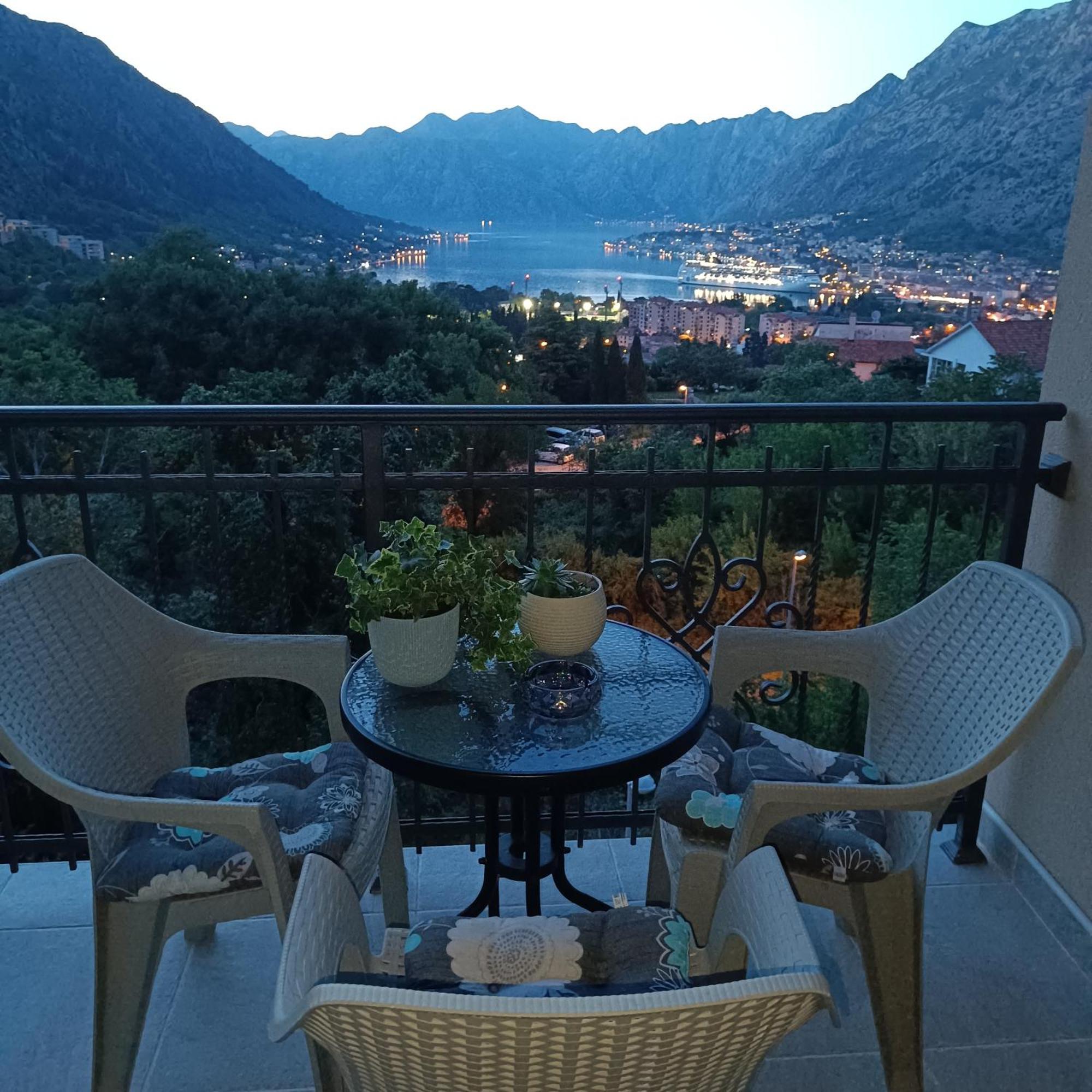 Radgost Kotor Apartments Buitenkant foto