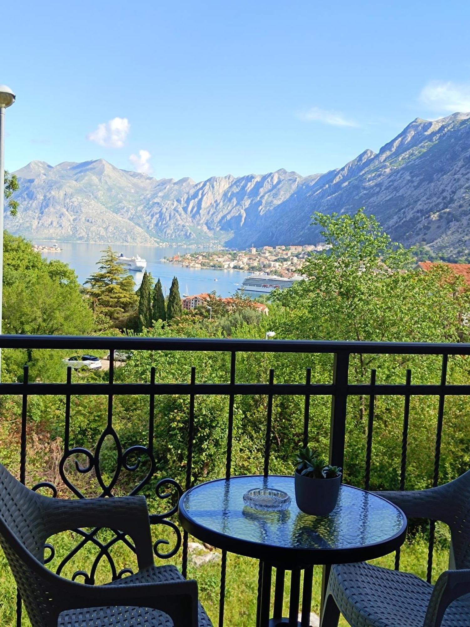Radgost Kotor Apartments Buitenkant foto