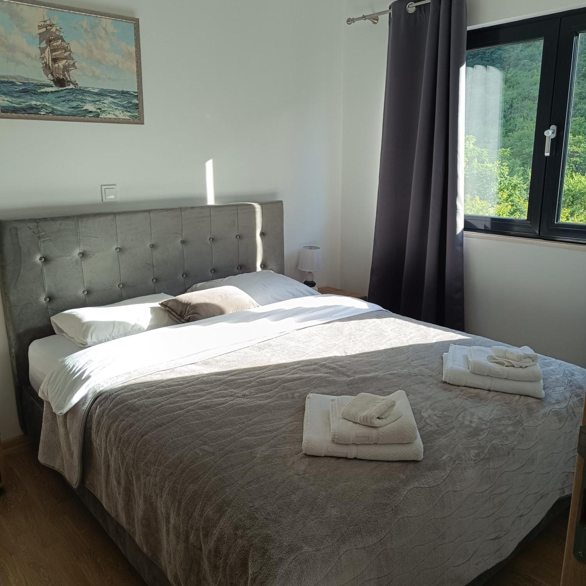 Radgost Kotor Apartments Buitenkant foto