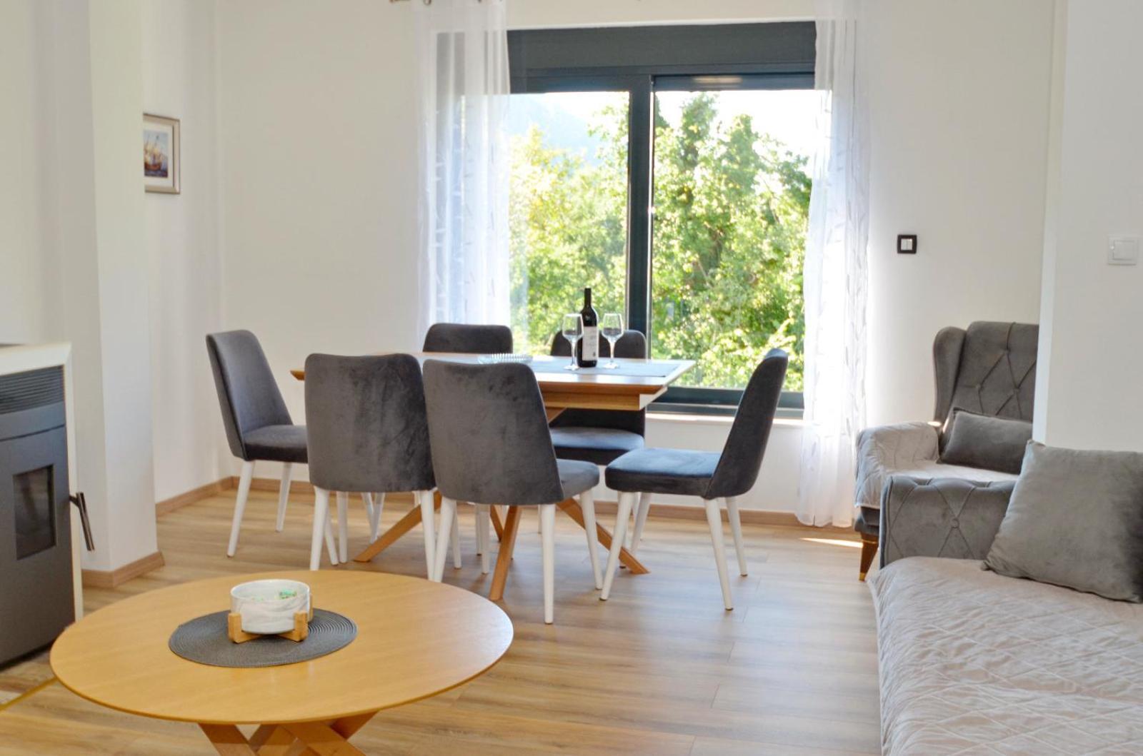 Radgost Kotor Apartments Buitenkant foto