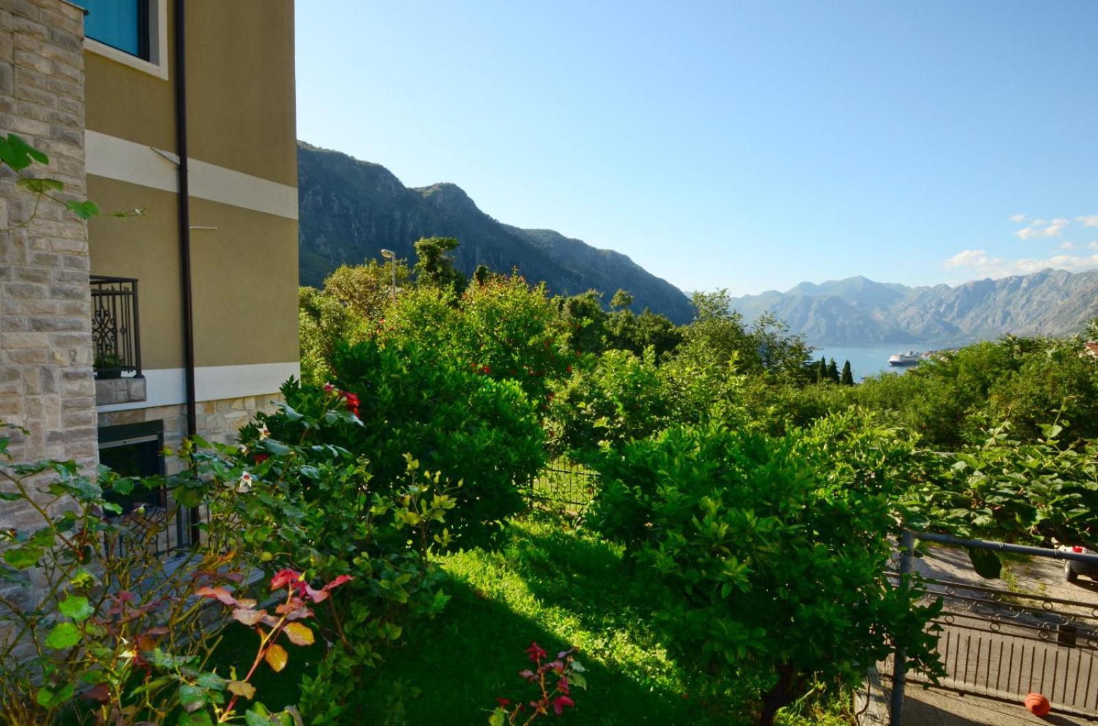 Radgost Kotor Apartments Buitenkant foto