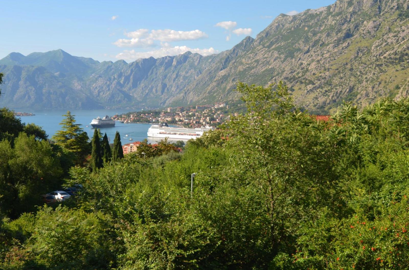 Radgost Kotor Apartments Buitenkant foto