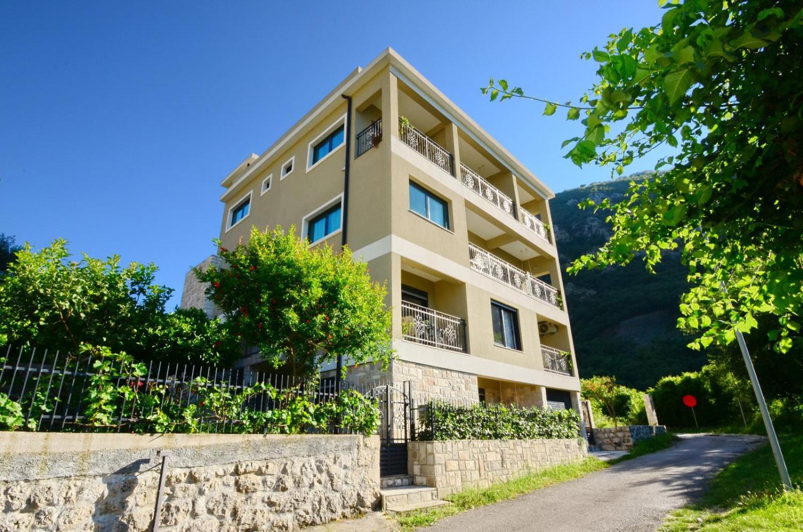 Radgost Kotor Apartments Buitenkant foto