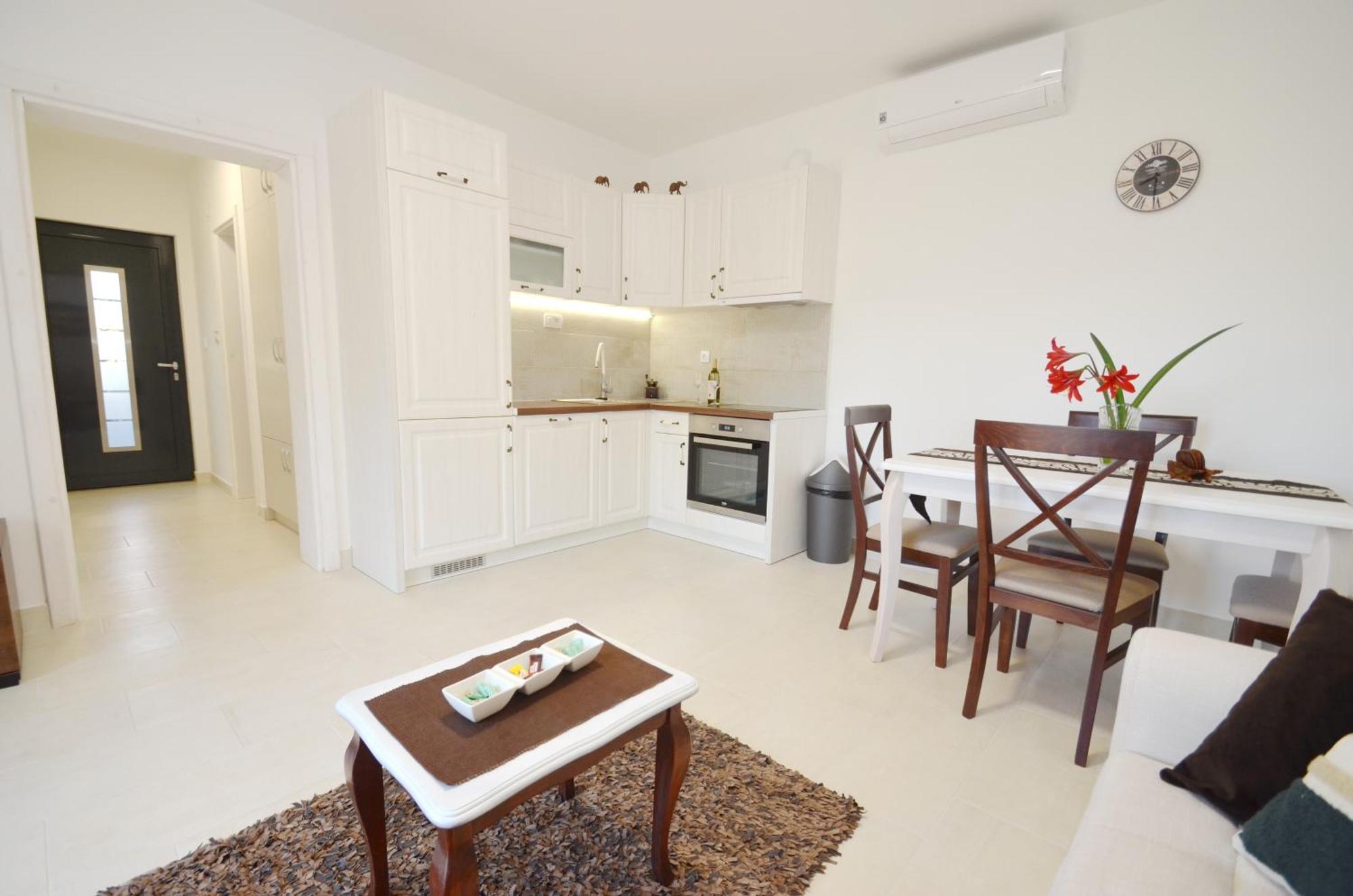 Radgost Kotor Apartments Buitenkant foto